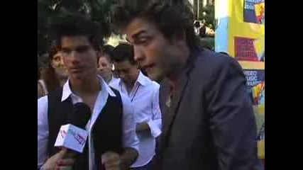 Robert Pattinson And Taylor Lautner Vmas Interview