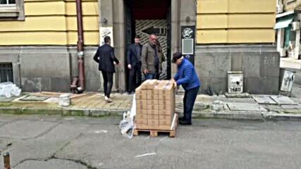 320 000 бюлетини вече пристигнаха в Бургас