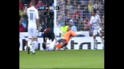Raul Vs Ronaldinho Fight 