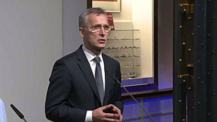 Germany: NATO chief Stoltenberg and German defence minister praise 'transatlantic bond'