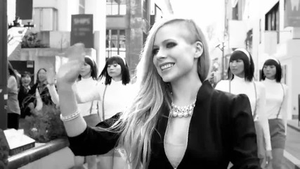 Avril Lavigne - Hello Kitty - ( Официално видео )