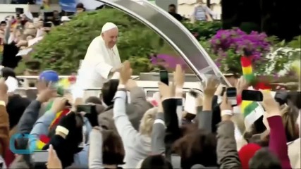 Pope Francis Uses Fast-Food Restaurant to Change Before Mass