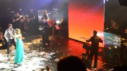 mazonakis stanisi se exw kanei theo pili axiou