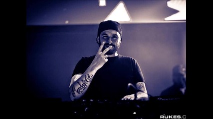 Tim Mason - The Moment - (steve Angello edit)