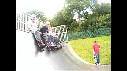 Awesome 5 year old skateboarder