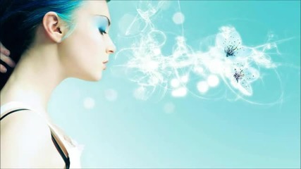 Ferry Corsten feat. Betsie Larkin - Not Coming Down
