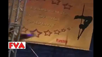 Много яко въртене на пилон ... хаха 