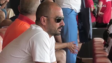 Кристиян Добрев на трибуните за Локо Сф - Ботев Вр