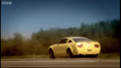 Top Gear - Lotus Exige vs Ford Mustang 