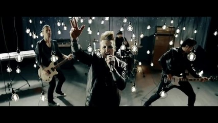 Papa Roach - Gravity (feat. Maria Brink) (official Video)