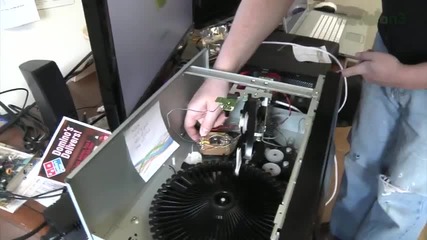 Creating an Xbox 360 Automatic Game Changer! - The Ben Heck Show