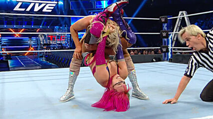 Asuka vs. Charlotte Flair: SmackDown, Dec. 11, 2018 (Full Match)