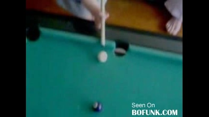 Две годишен шампион по билярд