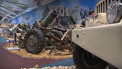 Russia: Military equipment seized from Islamic State put on display at military forum