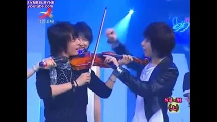 Super Junior - Henry and Donghae playing the violin 