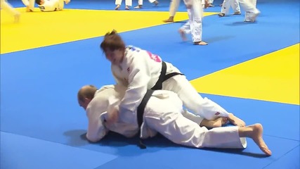 Russia: Putin spars with Russian national judo team in Sochi