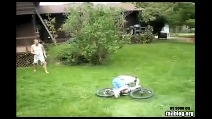 Падане от колело!!! Смях!!! 