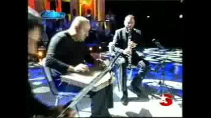 Taksim Trio (popstar Alaturkadan) - .derdin Ne