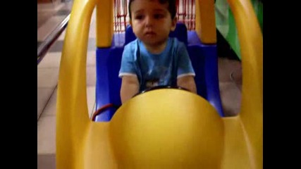 Bebe spi na volana
