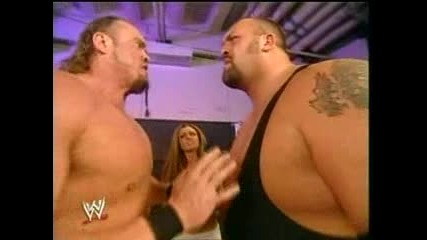 Snitsky се влюбва в краката на Maria Kanellis :D