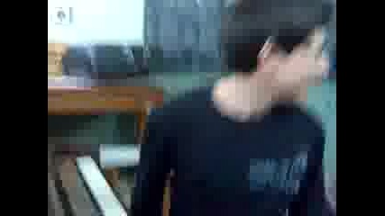 svirq na piano Au Au