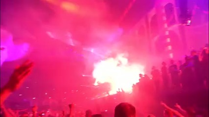 De Q - dance Feestfabriek - Official After Movie (ten Years of Q - dance) 