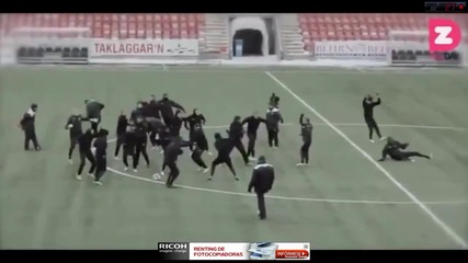 Играчите на Барселона направиха луд harlem shake преди мача с Пжз