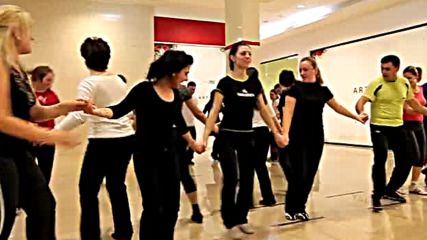 Негръцко хоро - Non Greek dance