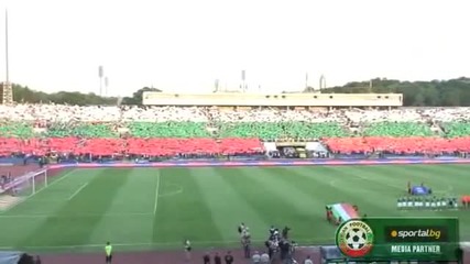 40 000 българи пеят химна на България