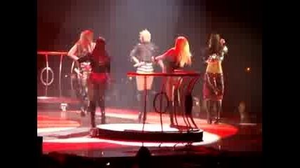Pussycat Dolls - Beep (live) Circus tour( Nicole seek Lewis in the house)