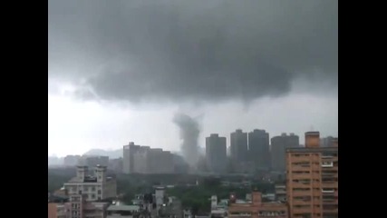 Торнадо в Tapei