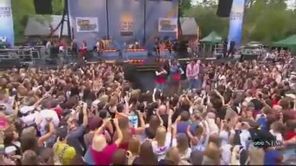 Demi Lovato & Camp Rock 2 - Live Good Morning America - Its On 