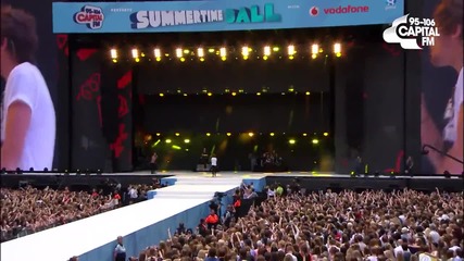 One Direction - What Makes You Beautiful ( Summertime Ball 2015 )