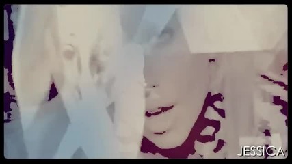 Lady Gaga she loves to dance in the dark... 