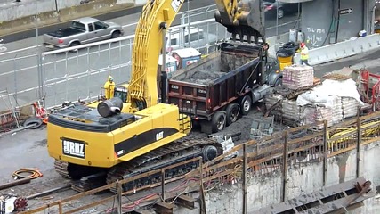 Багрер Cat 385c товари самосвал [hd]