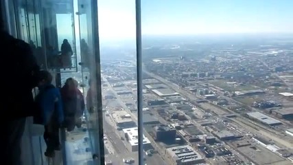Стъклен Балкон На 420 Метра От Земята