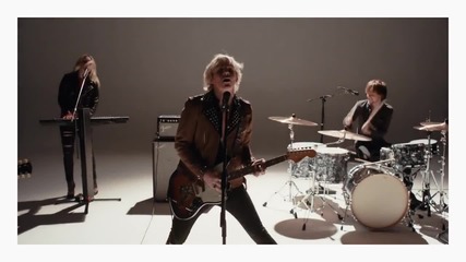R5 - Let's Not Be Alone Tonight (official Video)