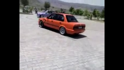 Bmw - E30 Луд Burnout