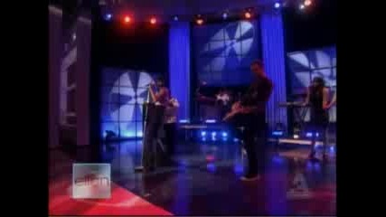 Rihanna - Shut Up And Drive [live]