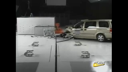 Crash Test 2005 Chevrolet Uplander 