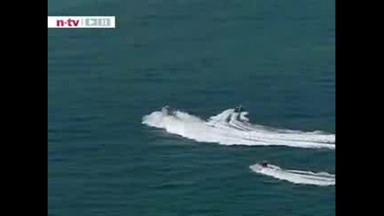 Greenpeace -Гонитба от военни и полицейски лодки