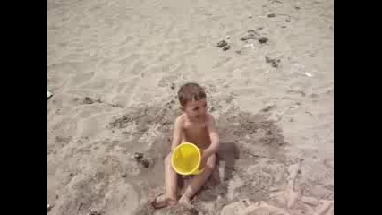 първа баня на пясъка.mp4