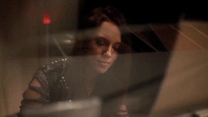 Alicia Keys - Speechless (официално Видео)