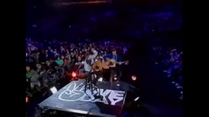 Justin Bieber - One Time Live @ We Day 2009 в Торонто :) 