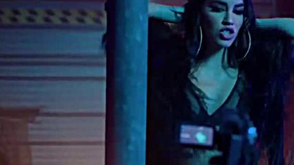 Mau y Ricky ft Karol G - Mi Mala Remix - Official Video ft. Becky G y Leslie Grace