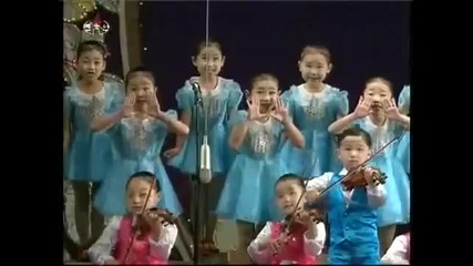 Корейски деца пеят на концерт