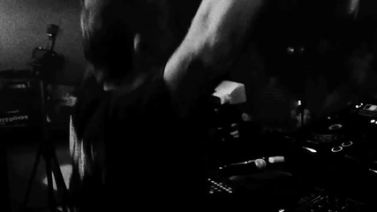 Alex Gaudino ft. Kelly Rowland - What A Feeling