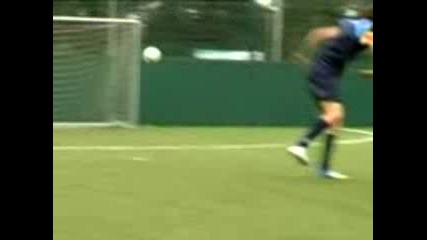 Billy Wingroves Learn Freestyle Football