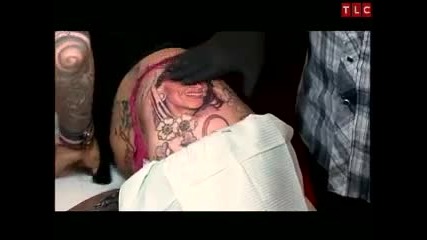 La Ink - Kat Gets A Tattoo 