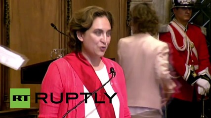 Spain: Anti-eviction activist Ada Colau sworn in as new Barcelona mayor